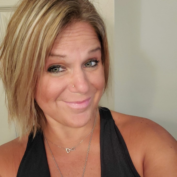 Meet your Posher, Sonia - Picture 1 of 1